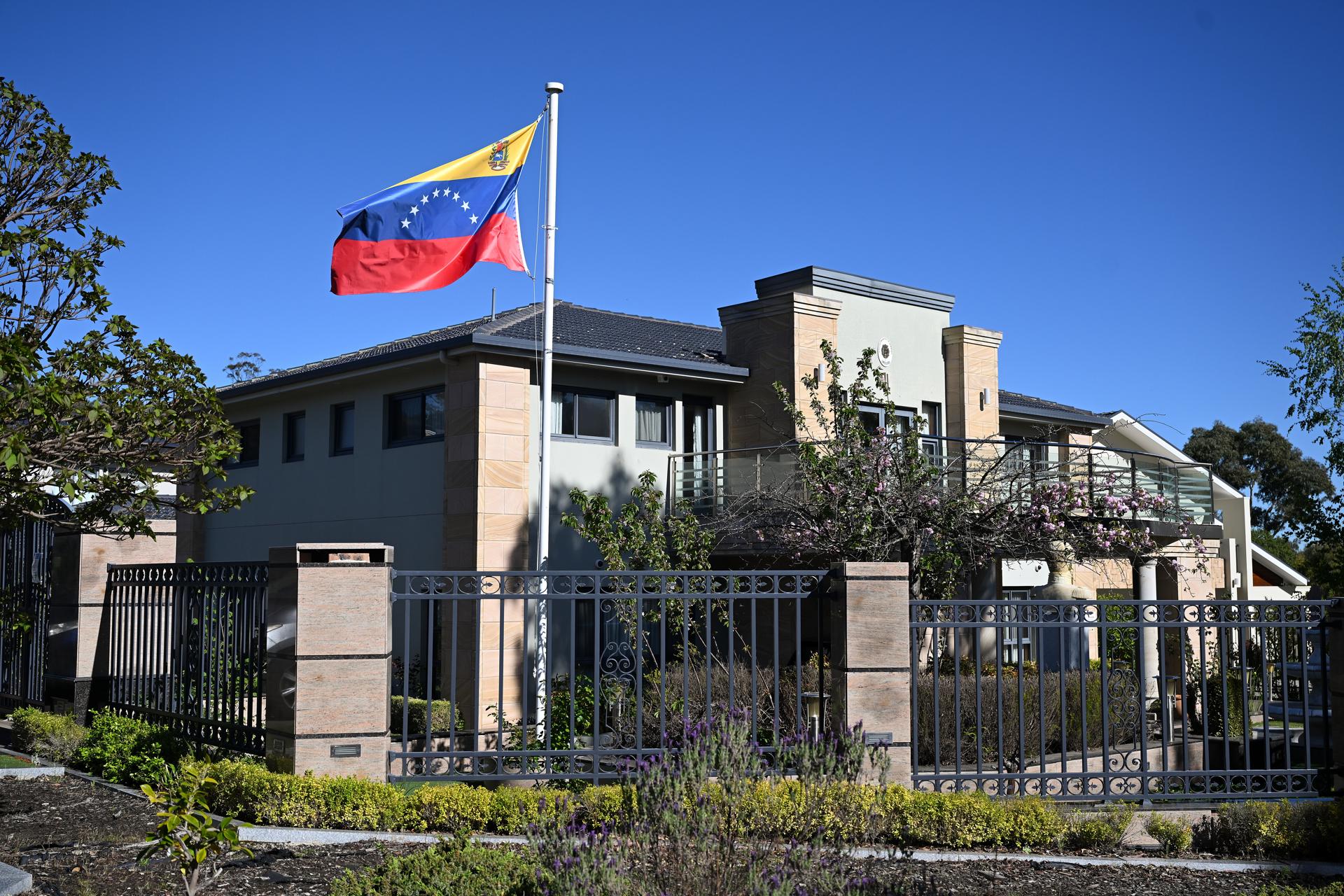 Venezuela anuncia cierre de embajadas en Noruega y Australia y abre nuevas sedes en África