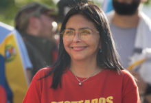Rodríguez llama falso artículo sobre supuesta propuesta a EE.UU. de un Gobierno sin Maduro