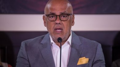 Venezuela alerta a EE.UU. de plan para poner "explosivos letales" en su embajada en Caracas