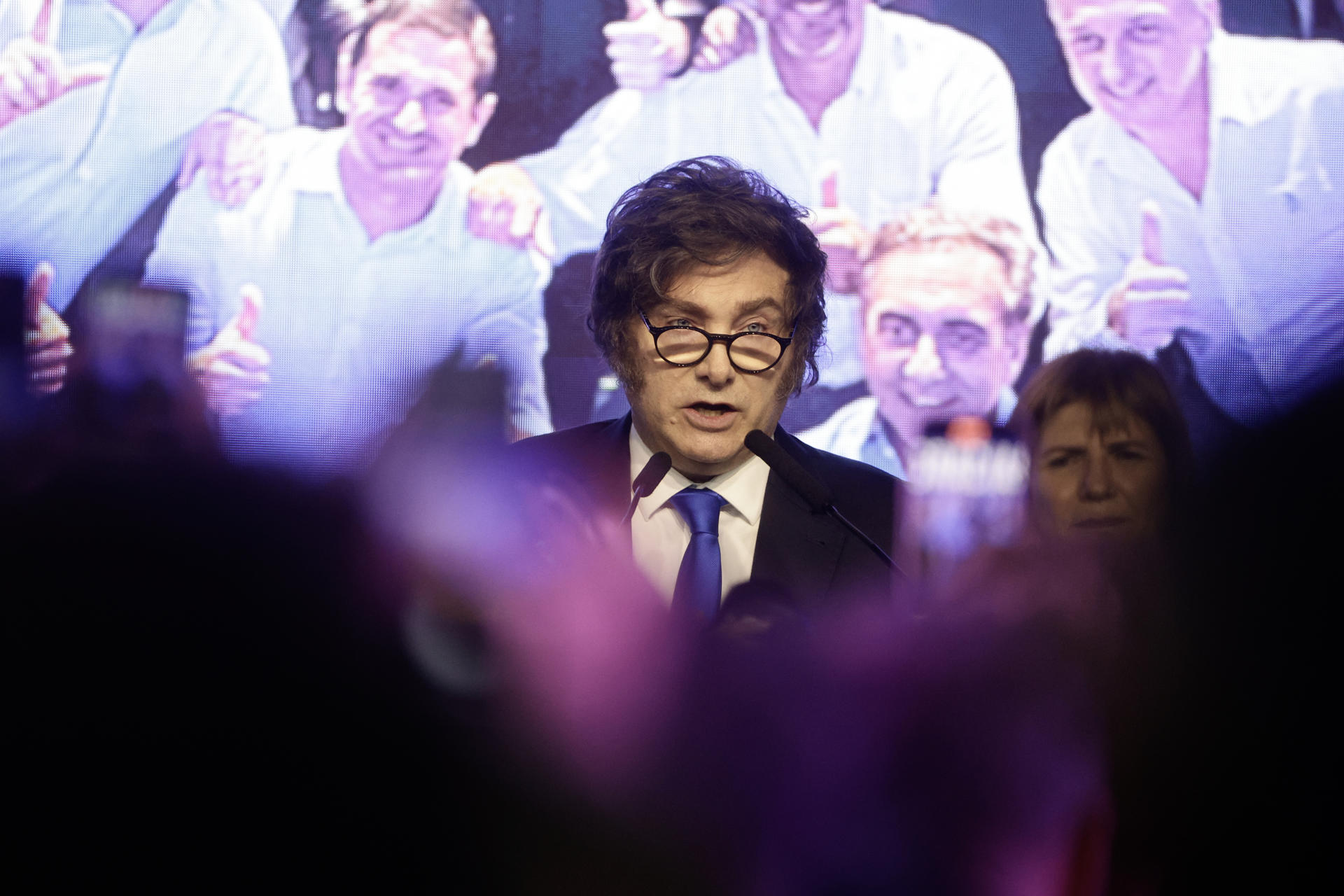 Milei obtiene un fuerte respaldo electoral, crece en el Congreso y anticipa reformas