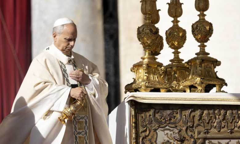 El papa canoniza a José Gregorio Hernández y Carmen Rendiles, primeros santos venezolanos