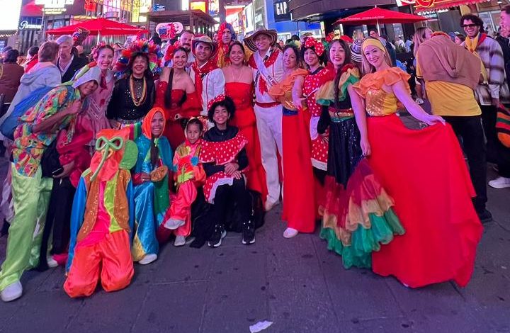 El Carnaval de Barranquilla iluminó Times Square con ritmo, color y orgullo colombiano
