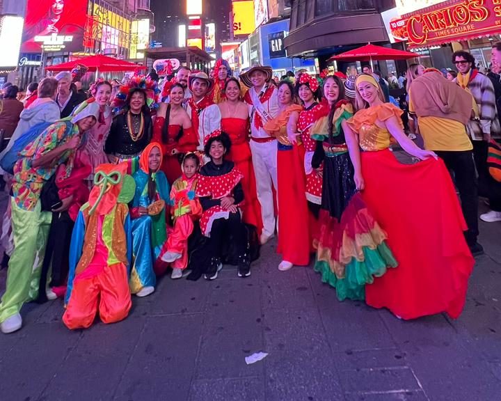 El Carnaval de Barranquilla iluminó Times Square con ritmo, color y orgullo colombiano