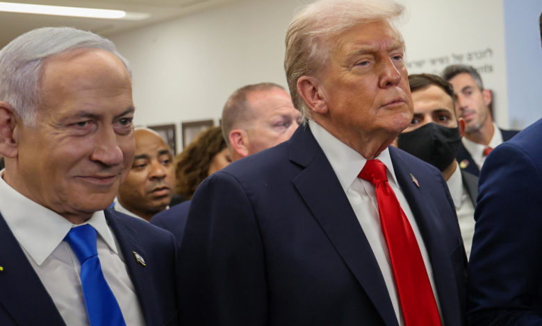 Trump se reúne con los familiares de los rehenes