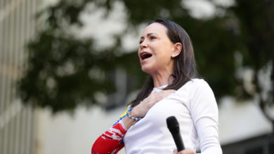 Machado pide garantizar protección para dos activistas venezolanos atacados en Bogotá