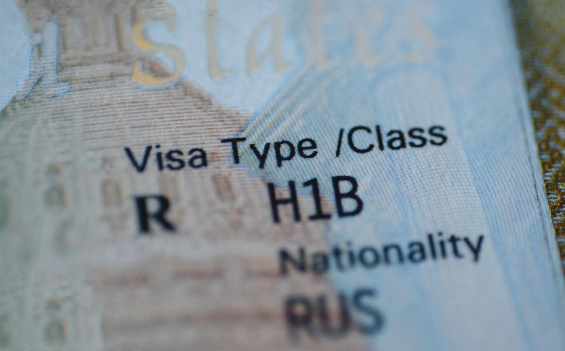 Visa H-1B: El impacto de la tarifa de US$100.000 en profesionales y empresas