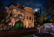 Mujer fallece tras sufrir un paro cardíaco en la atracción Haunted Mansion de Disneyland