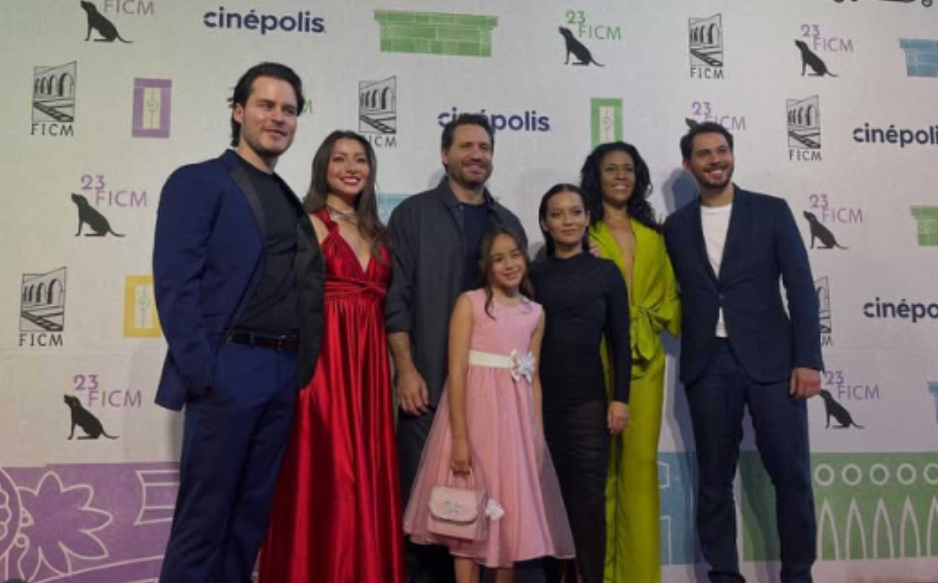 Édgar Ramírez presenta "Aún es de noche en Caracas" y denuncia: “Venezuela es un régimen represor”