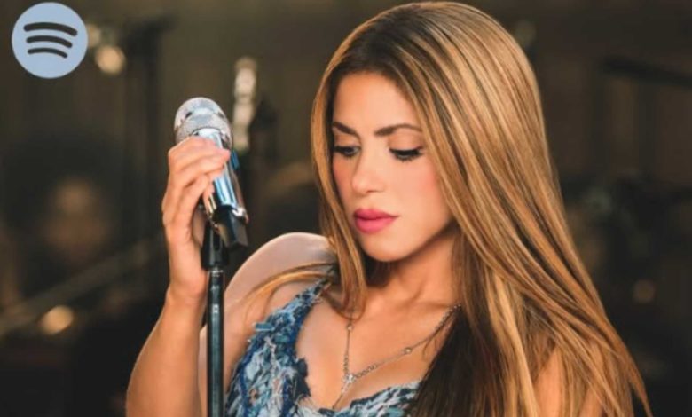 Shakira versiona varios temas para los aniversarios de dos de sus discos más conocidos
