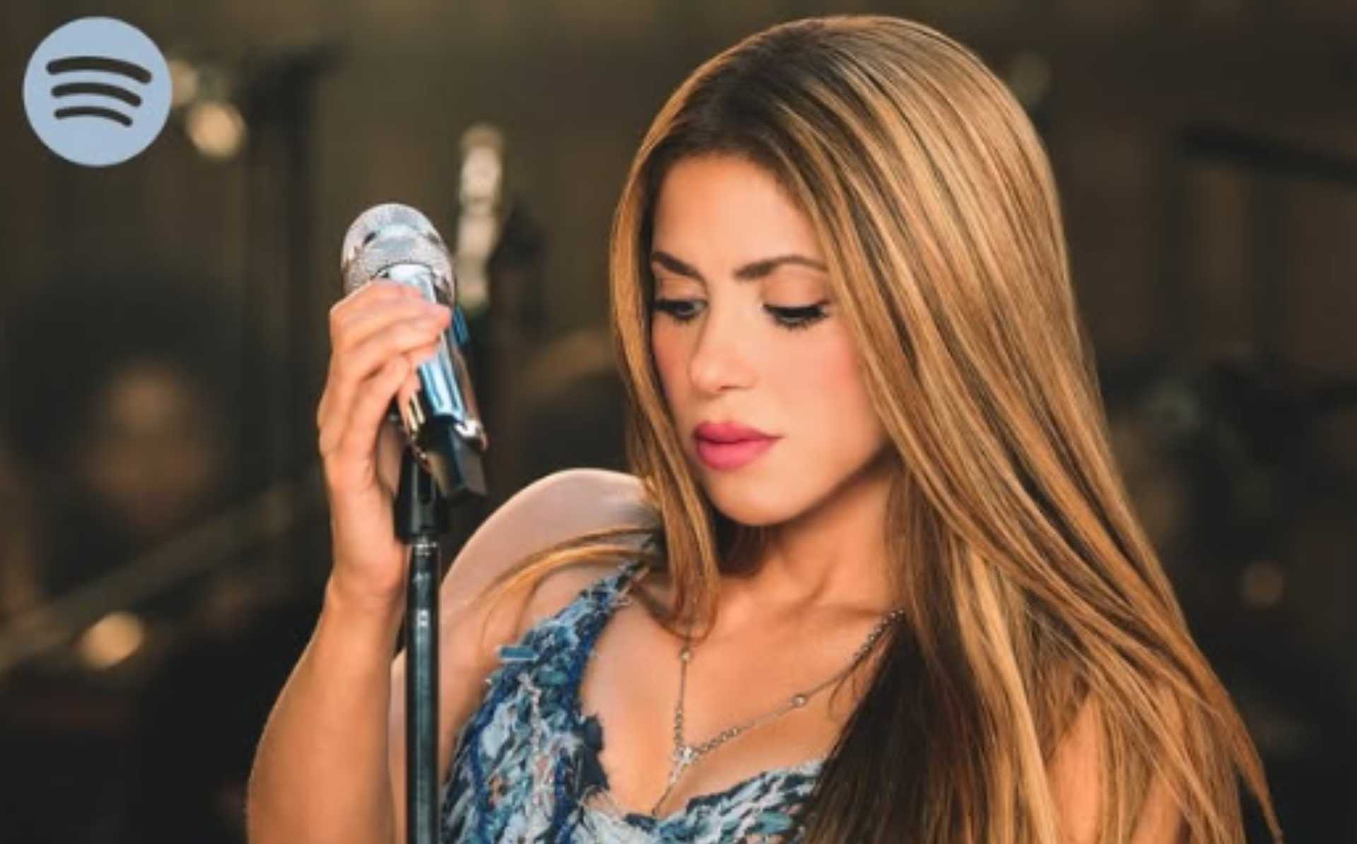 Shakira versiona varios temas para los aniversarios de dos de sus discos más conocidos