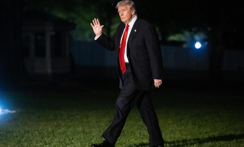 Trump dice "no creer" que EEUU vaya a la guerra con Venezuela, pero elude hablar de planes