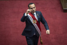 Presidente de Perú dice que no interferirá en la captura de prófugos, incluidos políticos