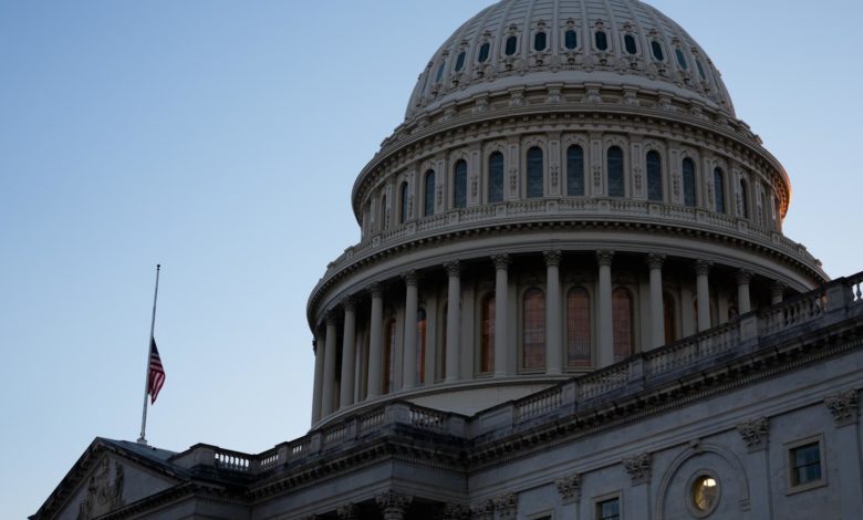 Senado consigue la mayoría de votos necesarios para proceder a reabrir el gobierno de EEUU