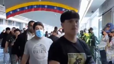 Venezuela recibe 183 migrantes en tercer vuelo de repatriación desde Estados Unidos