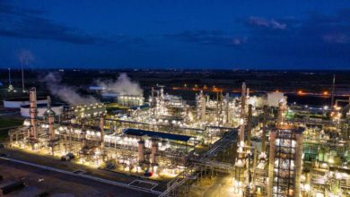 Estados Unidos cierra la primera venta de petróleo venezolano por 500 millones de dólares en un giro histórico de relaciones energéticas