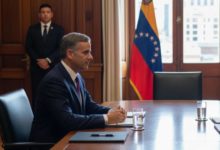 Encuentro inesperado en Caracas: Director de la CIA se reúne con Delcy Rodríguez bajo órdenes de Trump, según New York Times