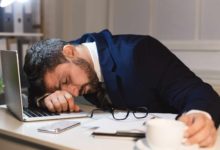 Dos o más empleos para llegar a fin de mes: La historia invisible del burnout