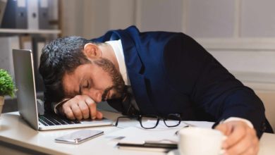 Dos o más empleos para llegar a fin de mes: La historia invisible del burnout