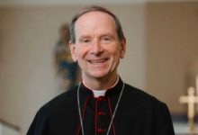 Alerta pastoral por la salud mental: Un obispo advierte sobre el impacto creciente en jóvenes y familias