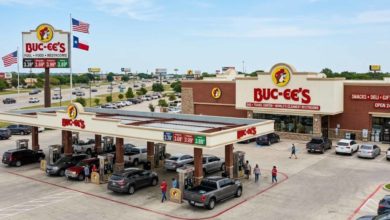 Tensiones internacionales impulsan al alza el precio de la gasolina en Estados Unidos