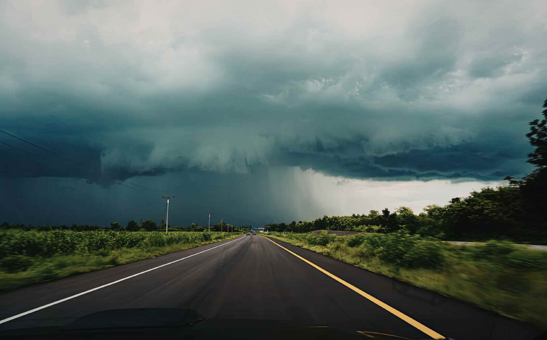 Tormenta invernal sacude el este de Estados Unidos y eleva riesgo de tornados