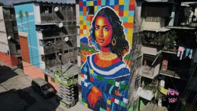 Óscar Olivares transformó Zacamil en El Salvador con un mural monumental de tapas recicladas (+VIDEO)