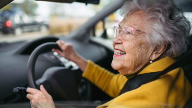 ¿Deben manejar los mayores de 75 años? Un debate legal y social que sacude a EEUU