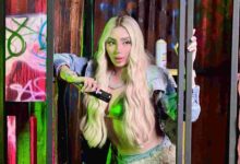 Bellakath amplifica el poder de La Liga Femenina con el estreno del video oficial de “Bugutu”