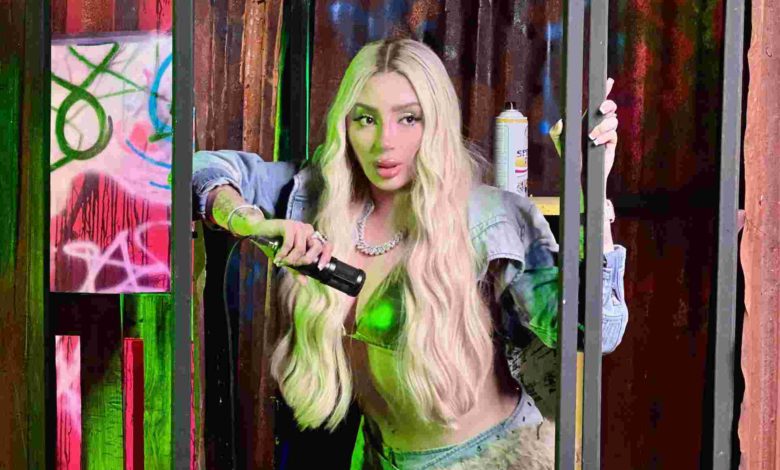 Bellakath amplifica el poder de La Liga Femenina con el estreno del video oficial de “Bugutu”