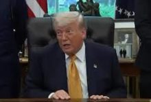 Trump asegura que venezolanos “bailan en las calles” por inversiones petroleras y genera debate internacional