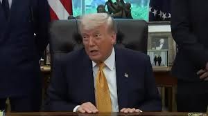 Trump asegura que venezolanos “bailan en las calles” por inversiones petroleras y genera debate internacional