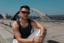 Tony Lozano prende las redes sociales con un debate mundial sobre la bachata