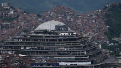 Traslados desde El Helicoide generan incertidumbre y reavivan alertas sobre la situación penitenciaria en Venezuela