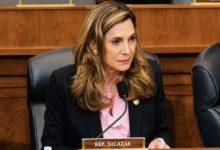 María Elvira Salazar cuestiona el destino del oro venezolano y exige garantías sobre el uso de los recursos
