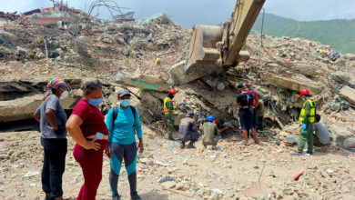 Esperanza entre los escombros: Reportan posibles signos de vida en Caraballeda casi un mes después del terremoto (+VIDEO)