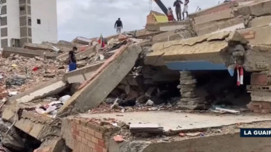Familias asumen altos costos para recuperar a sus seres queridos tras el terremoto en La Guaira