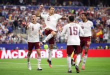 España encuentra su fútbol total para meterse en la final