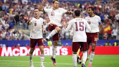 España encuentra su fútbol total para meterse en la final