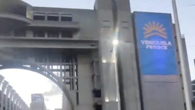 Régimen retira imágenes de Chávez y Bolívar del Palacio de Justicia y coloca símbolos del Plan Venezuela Renace