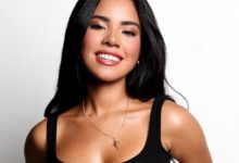 Alexandra Gómez: de entrevistar artistas a construir sus historias