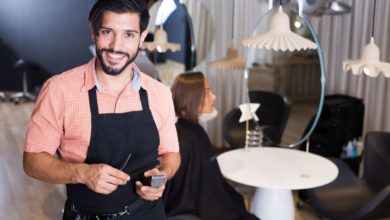 Día del Peluquero: Una profesión que nació entre reyes, barberías y grandes transformaciones