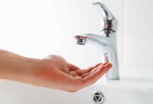Llamado de Delcy Rodríguez a ahorrar agua y electricidad reaviva el malestar por los prolongados cortes de servicios en Venezuela