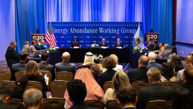 Representación de Venezuela llega a Houston invitada por Trump para discutir el futuro energético