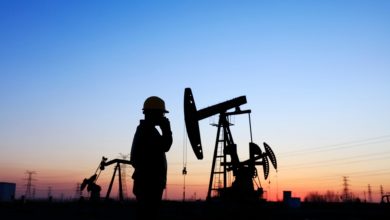 Acuerdo petrolero de Trump con Venezuela promete US$100.000 millones, pero expertos dudan de una recuperación rápida
