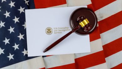 Niños migrantes de hasta 3 años enfrentan procesos de deportación sin abogados en Texas